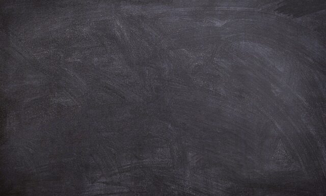 Ile osób chodzi do Szkoły w Chmurze?